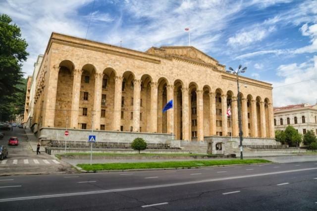 Parliament On Rustaveli Studio تبليسي المظهر الخارجي الصورة